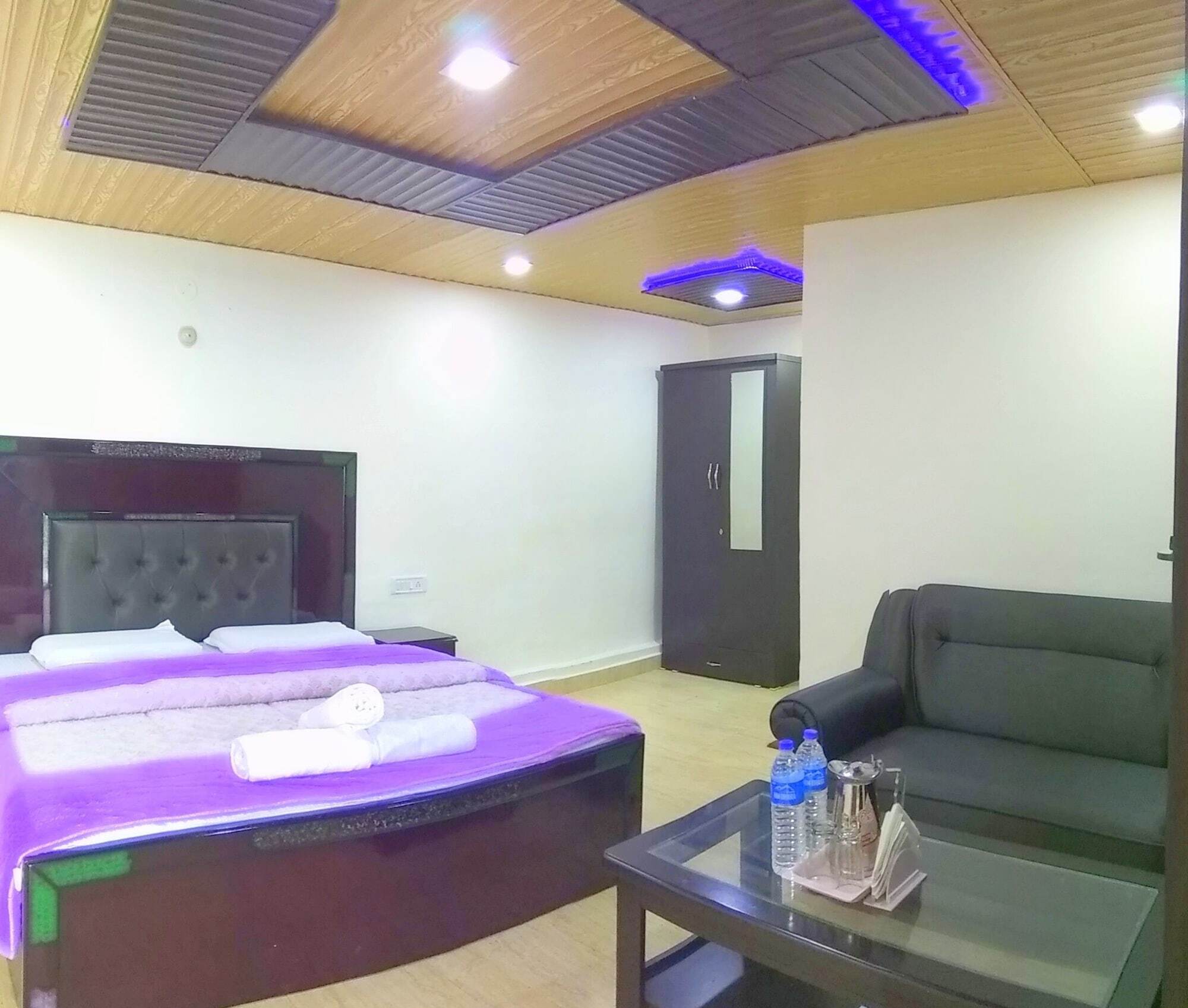 Hotel Himdhara, Dalhousie Esterno foto